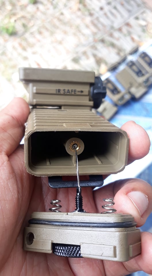 ไฟฉายทหาร Streamlight Sidewinder (สินค้ามือสองสภาพดี)