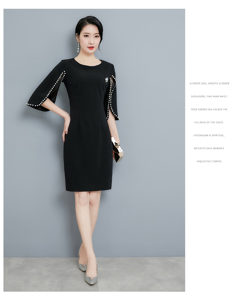 ชุดเดรสสั้นสีดำ แขนระบายแต่งมุก แนวเรียบหรู สวยสง่า ใส่ดูดีมากๆ