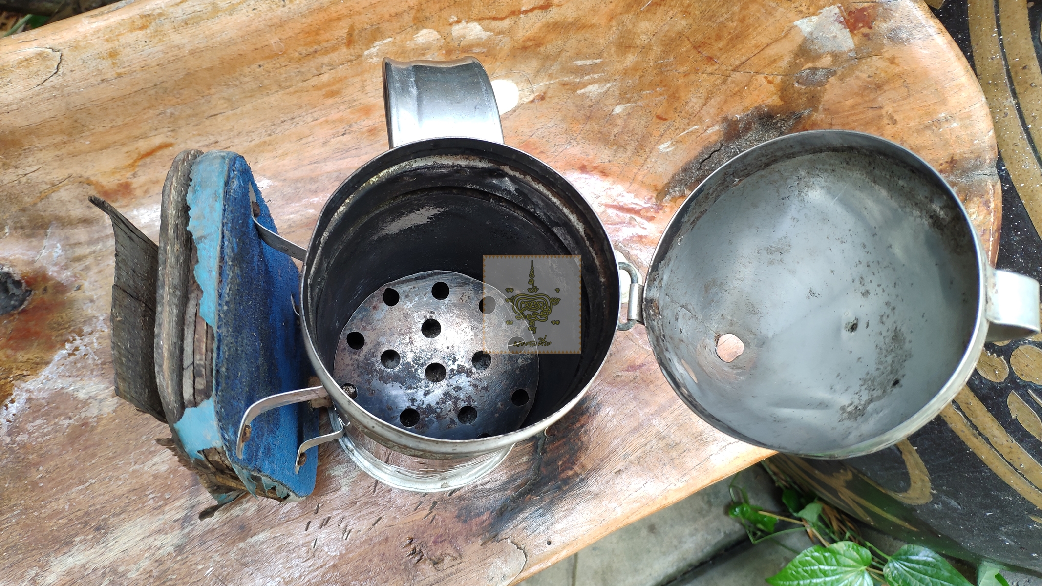 อุปกรณ์รมควันผึ้ง