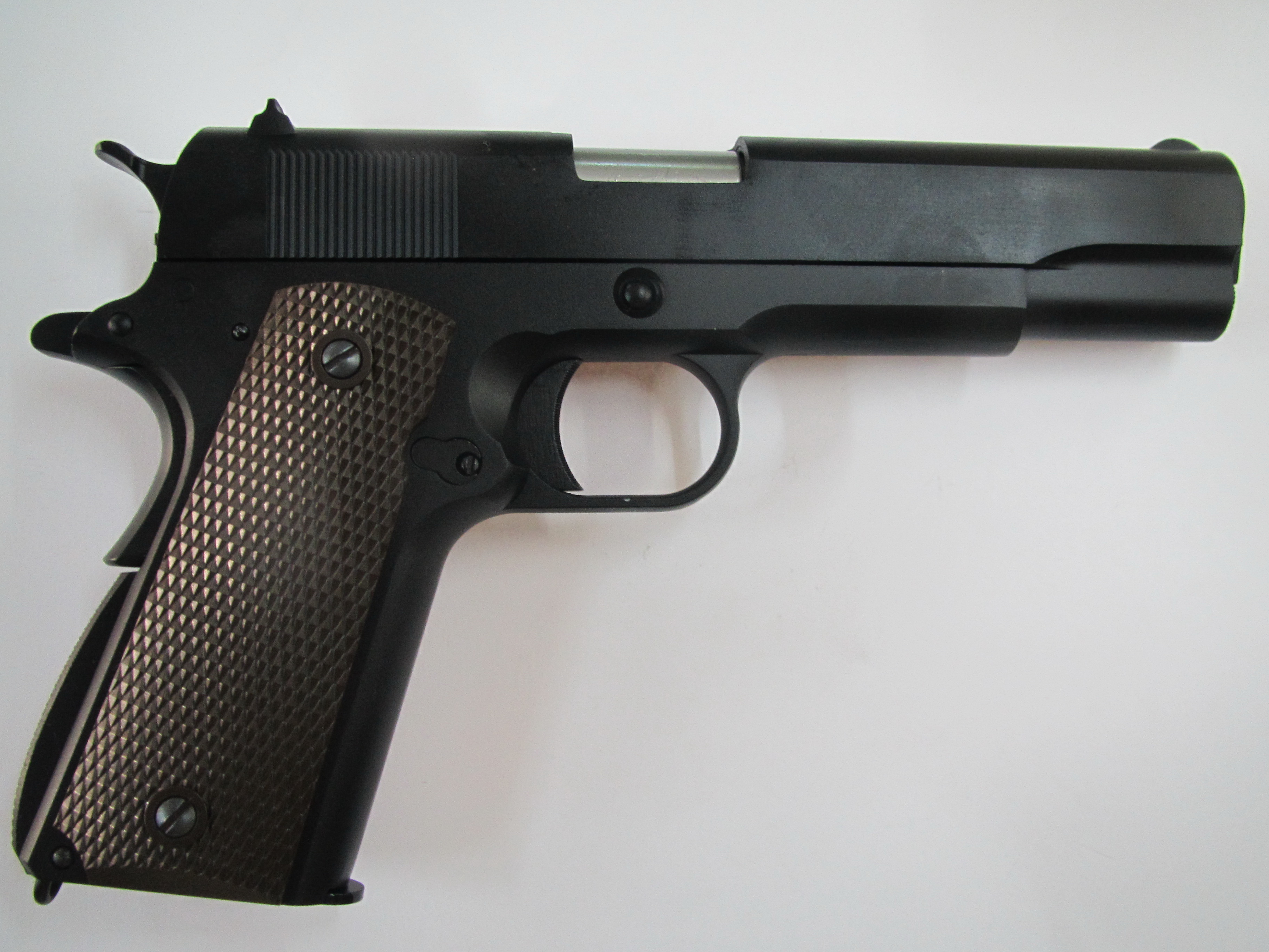 ปืนอัดแก๊ส WE รุ่น M1911A1 สีดำ (GAS System)