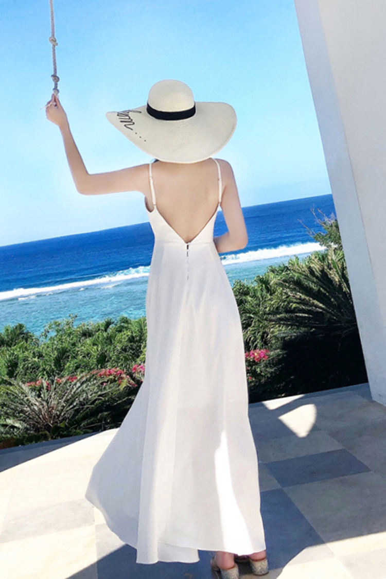 ชุดเที่ยวทะเล ชุดไปทะเลสีขาว แม็กซี่เดรสสายเดี่ยวโชว์หลัง ใส่เดินเล่นริมทะเล ถ่ายรูป