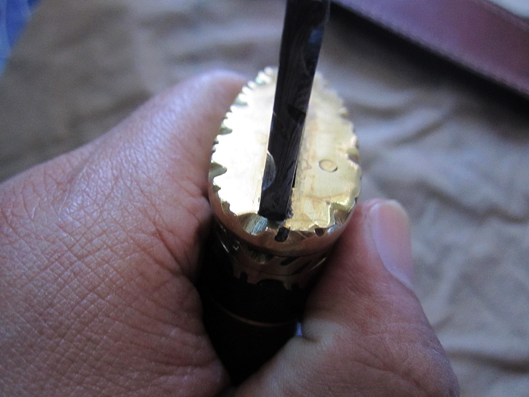 มีดเดินป่าDAMASCUS STEEL Ash damascus steel handmade hunting bowie knife 13" Canada