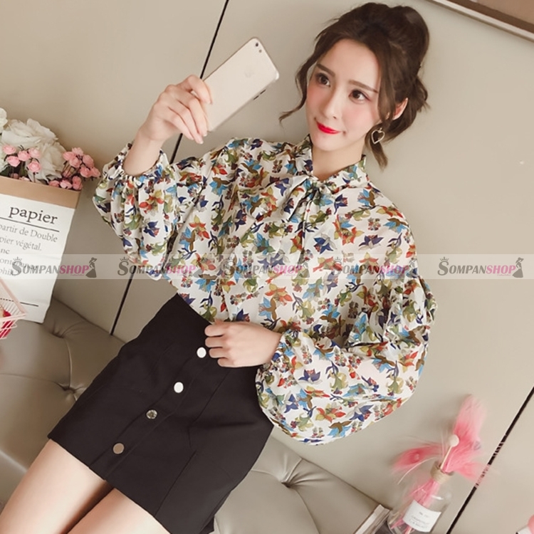 เสื้อเชิ้ตผู้หญิงสีขาว แขนยาว ลายดอกไม้ ผูกโบว์ที่คอเสื้อน่ารัก
