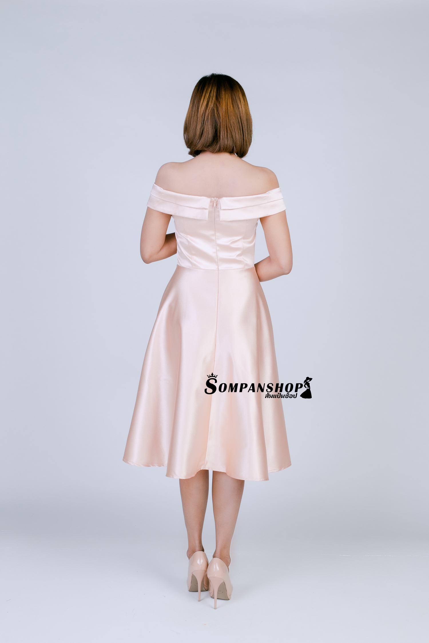 ชุดออกงานราตรีสั้นสีทองโรสโกลด์ เปิดไหล่ กระโปรงบาน แนวเรียบหรูดูแพง สวยดูดี ใส่ออกงาน ไปงานราตรี ไปงานแต่งงาน