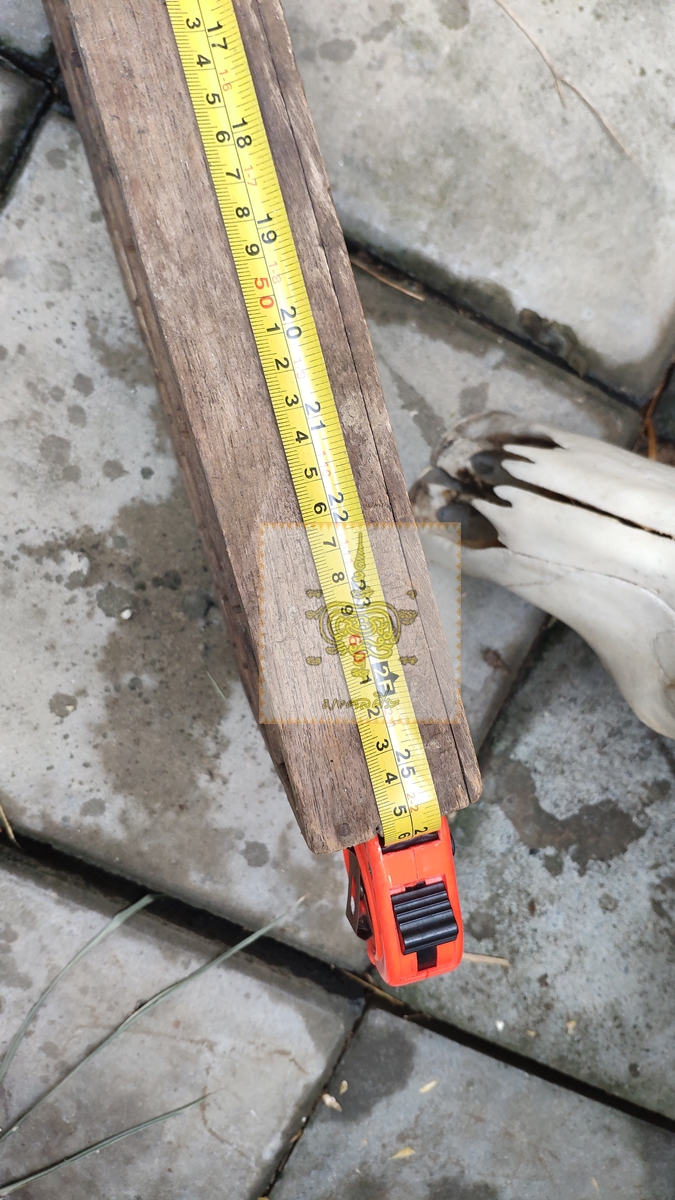 ชั้นแขวนไม้สักโบราณ ปรับช่องได้ 2