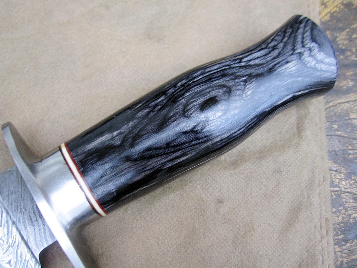 มีดเดินป่าJohn Smith's Custom Handmade Damascus Steel Bowie Knife Hunting Camping Tactical จากประเทศ UK. (C5)