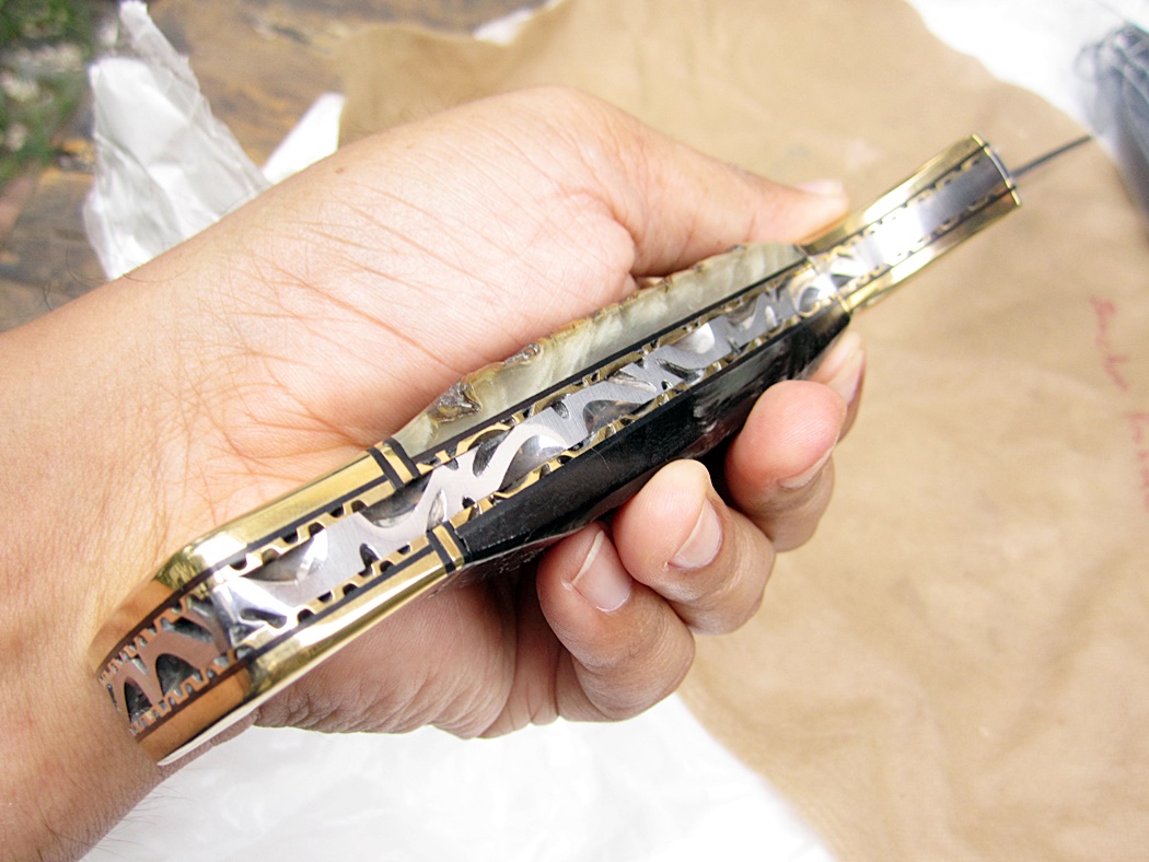 มีดเดินป่า IMPACT CUTLERY RARE CUSTOM MASSIVE SASQUATCH BOWIE KNIFE FULL TANG RAM HORN UK