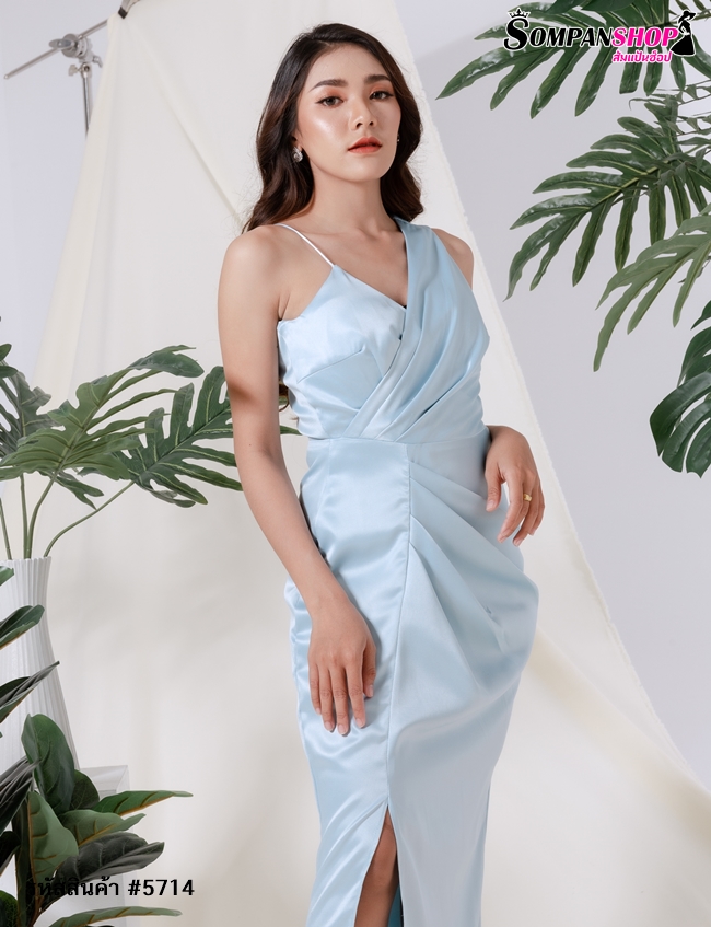 ชุดออกงาน ชุดไปงานแต่งสีฟ้า เดรสยาว สายเดี่ยว เอวจีบข้าง แนวเรียบหรู สวยดูดี ใส่ไปงานแต่งงาน ชุดออกงาน ชุดราตรี