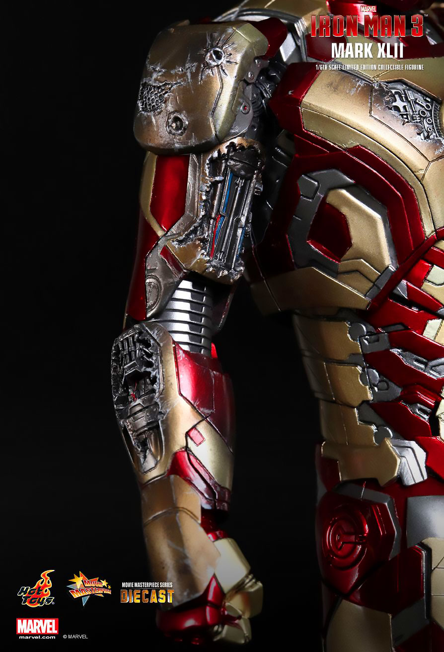 HOT TOYS 1/6 IRON MAN MARK XLII (DIECAST) ไอรอนแมน Mark 42