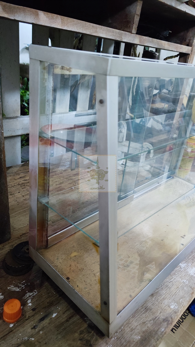 ตู้โชว์ สี่เหลี่ยมคางหมู