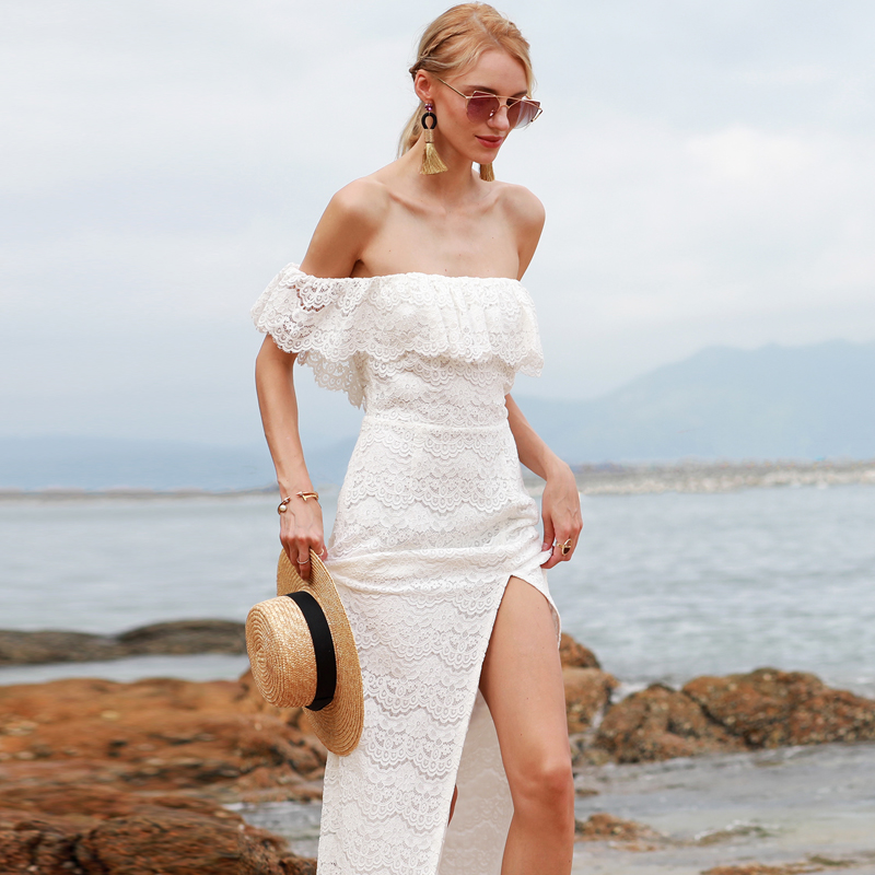 ชุดไปเที่ยวทะเลสีขาว แม็กซี่เดรสเปิดไหล่ ใส่เดินเล่นริมทะเล ถ่ายรูป