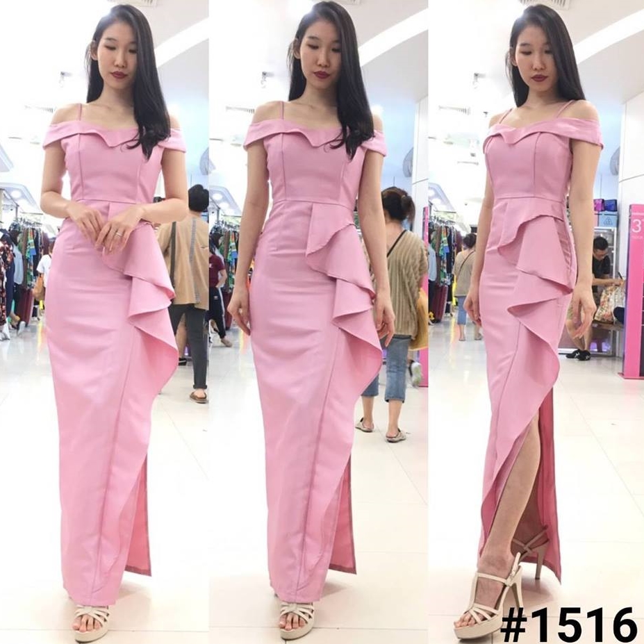 ชุดราตรี ชุดออกงาน ชุดไปงานแต่งงานสีชมพู สายเดี่ยว เปิดไหล่ เอวแต่งระบาย