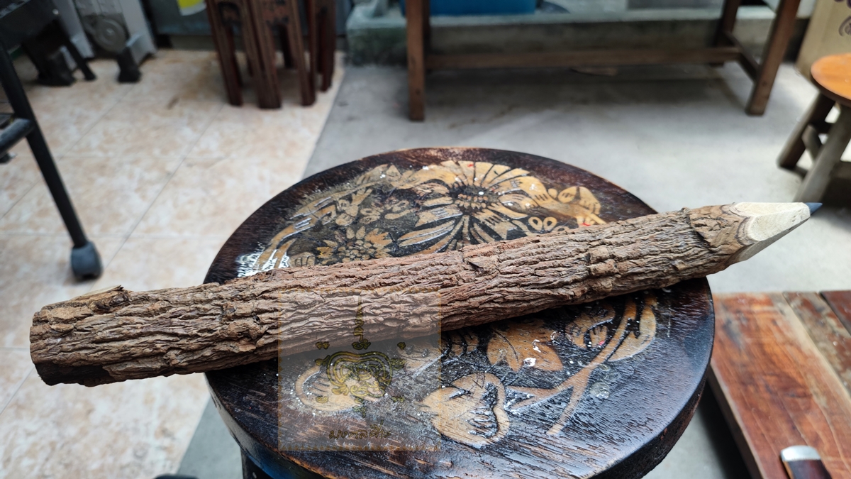 ดินสอไม้ ขนาดใหญ่