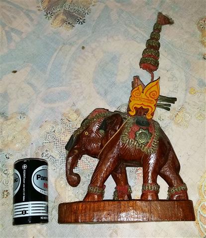 ช้างไม้ทรงเครื่อง