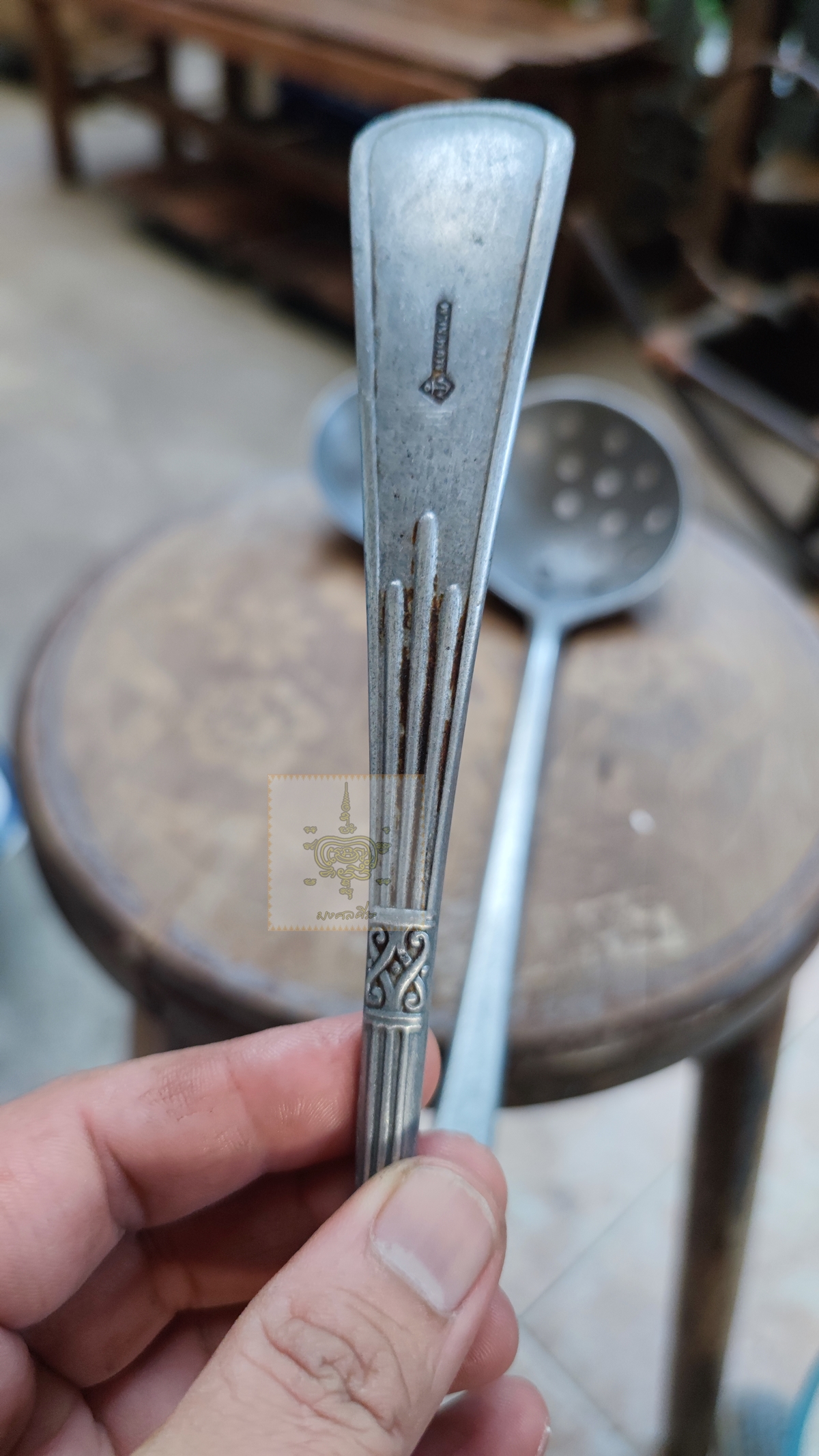 กระบวยงานอลูมิเนียมเก่า 3 อัน