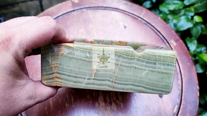 ที่เขี่ยบุหรี่ หินหยก