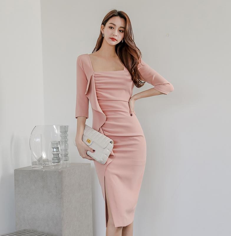 ชุดเดรสออกงานสีชมพูโอรส แต่งระบาย ทรงเข้ารูป แขนสี่ส่วน เรียบหรู สวย ดูดี ใส่เป็น ชุดราตรี ชุดออกงาน ชุดไปงานแต่งงาน กลางวัน กลางคืน