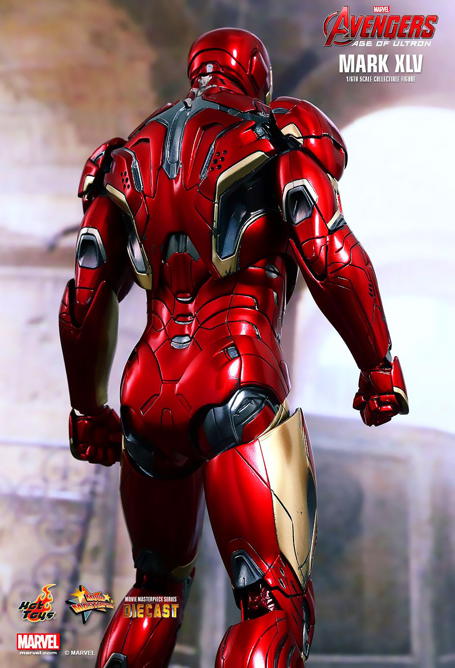 HOT TOYS 1/6 IRON MAN MARK XLV (DIECAST) ไอรอนแมน Mark 45