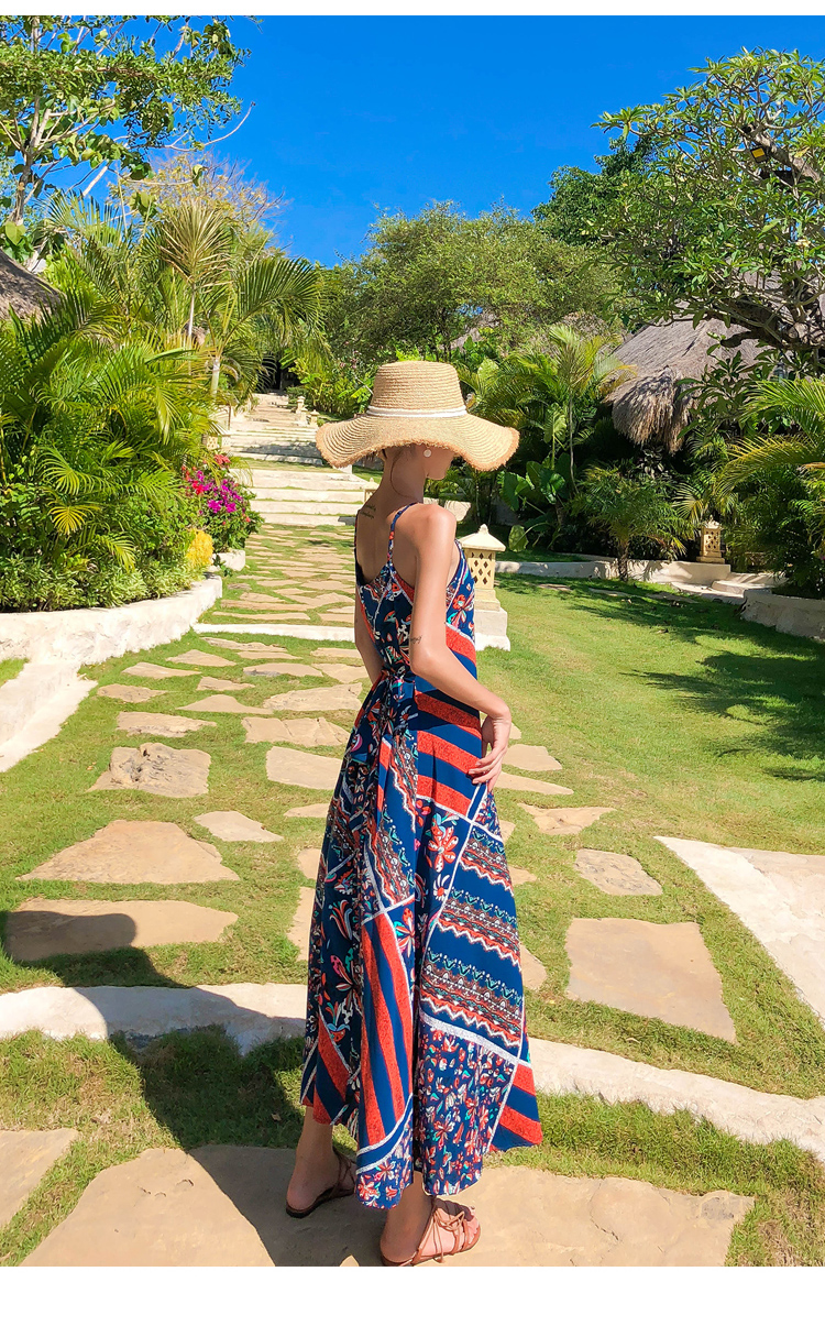 ชุดไปทะเล เดรสเที่ยวทะเล เดรสยาวสีน้ำเงินพิมพ์ลายโบฮีมเียน แฟชั่นแต่งตัวไปทะเลน่ารักๆ