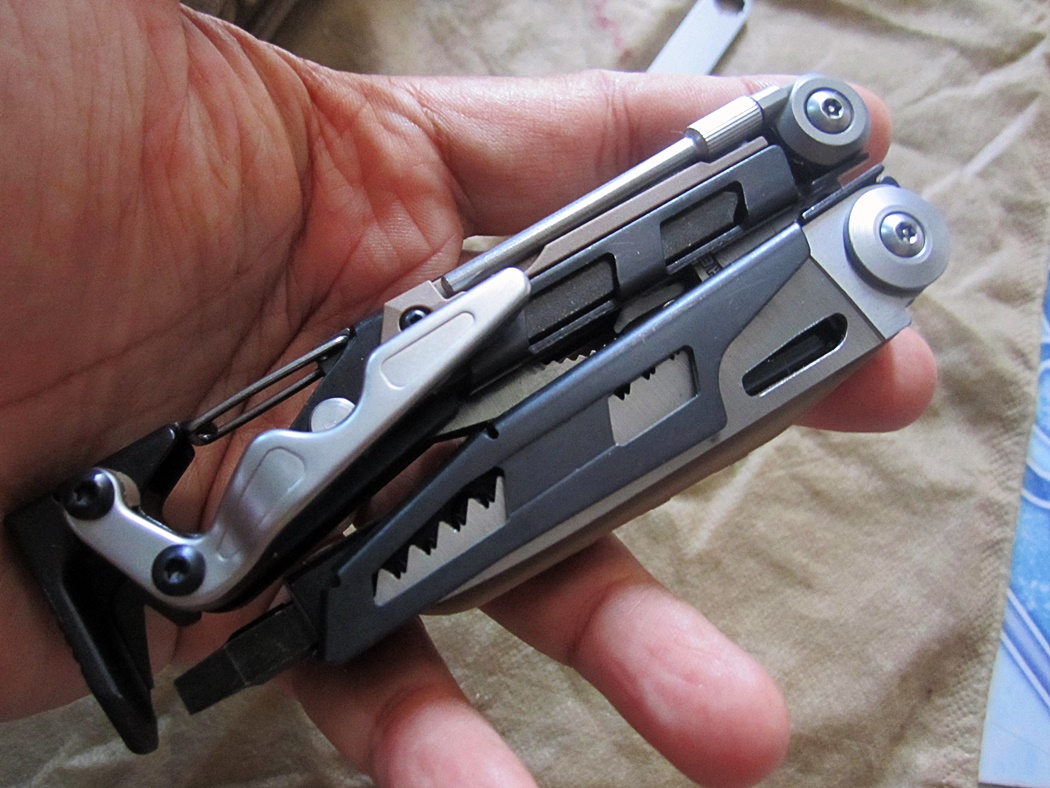 Leatherman MUT Firearm Stainless Steel Multi Tool with MOLLE Sheath