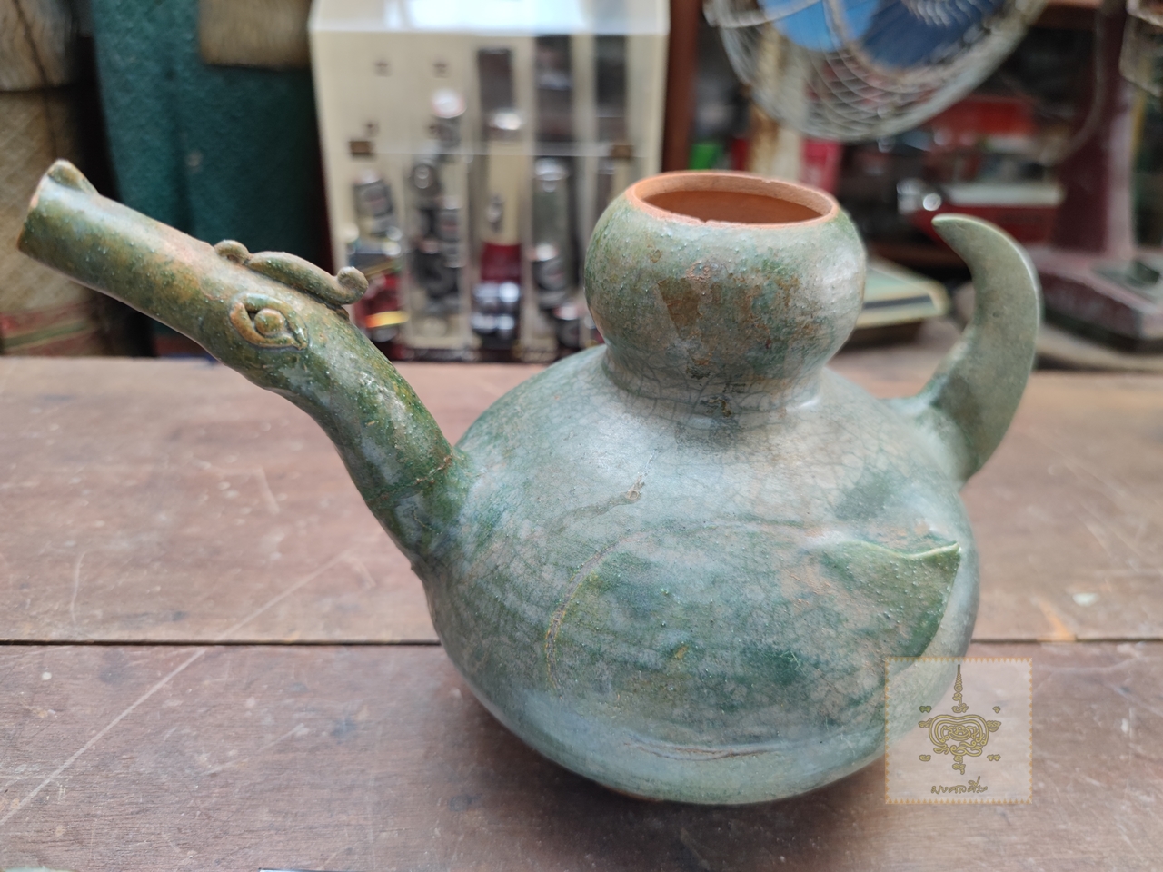 กาหงษ์ เครื่องสังคโลก