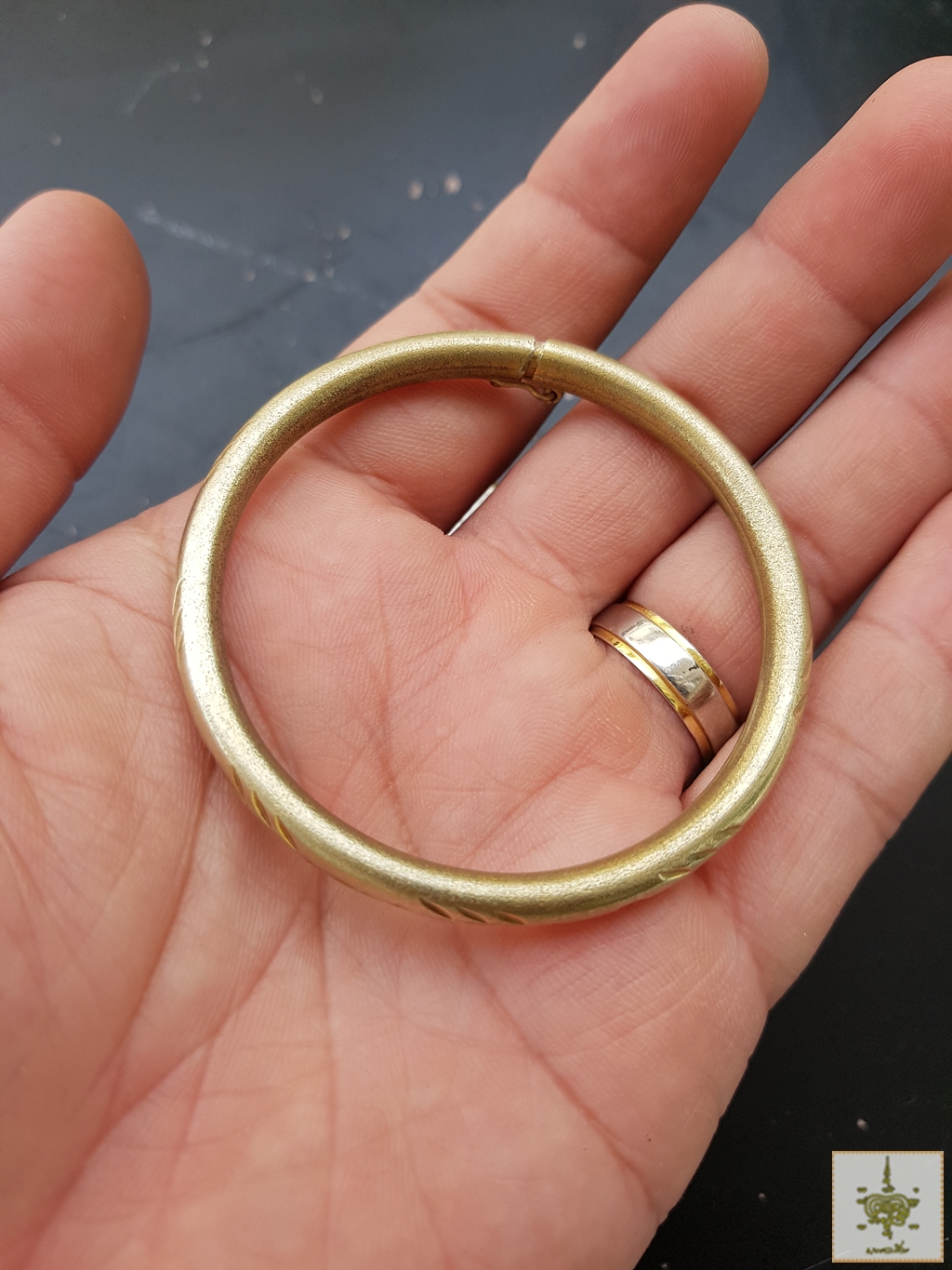 กำไล จากญี่ปุ่น