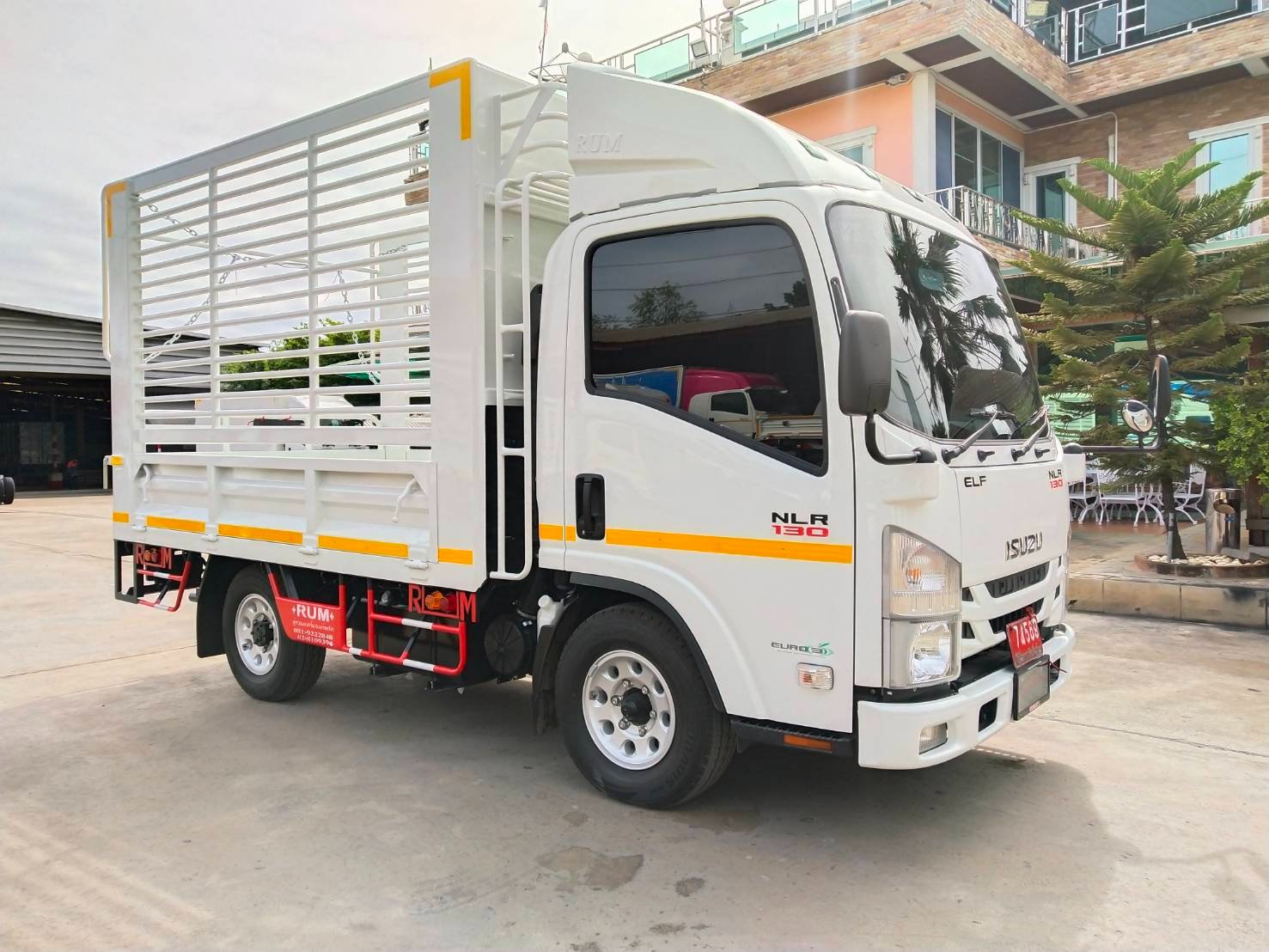ISUZU NLR Smoother Euro 5 Max (ช่วงยาว 3 เมตร) หัวแชสซี (Chassis)