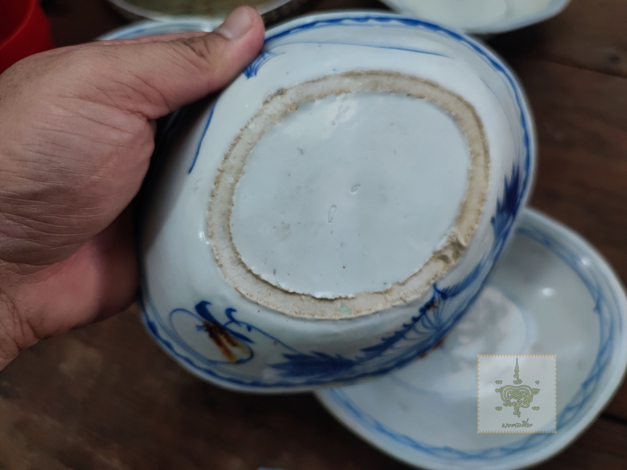 ชามกระเบื้องเคลือบโบราณ 6 ใบ