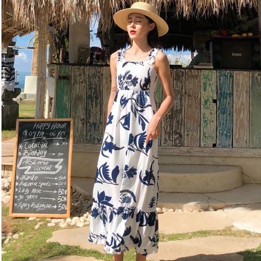 ชุดไปทะเล เดรสเที่ยวทะเล เดรสยาวสีแดงพิมพ์ลายสวยๆ เก๋ๆ