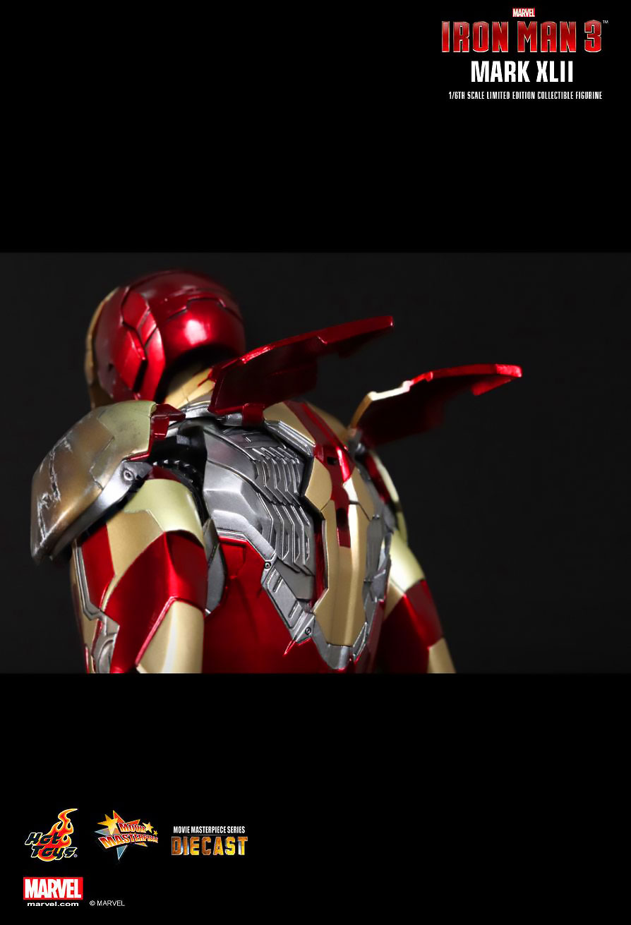 HOT TOYS 1/6 IRON MAN MARK XLII (DIECAST) ไอรอนแมน Mark 42