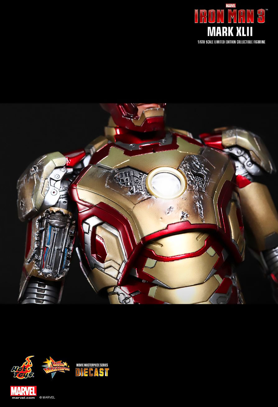 HOT TOYS 1/6 IRON MAN MARK XLII (DIECAST) ไอรอนแมน Mark 42