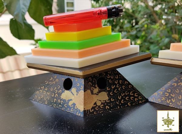 แท่นโชว์ซูชิ 4 ชิ้น