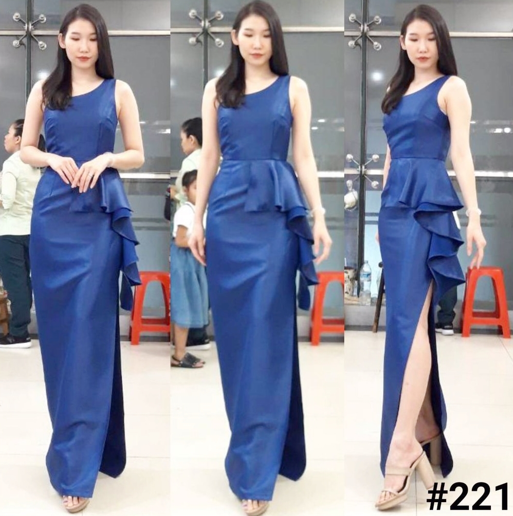 ชุดออกงาน/ชุดไปงานแต่งงานสีน้ำเงิน ไหล่เฉียง เอวระบาย กรโปรงยาวทรงสอบ