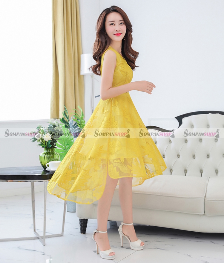 Sale ลดแรงส่งท้ายปี : ชุดเดรสสั้นสีเหลือง คอวีป้าย แขนกุด กระโปรงทรงบานหน้าสั้น-หลังยาว
