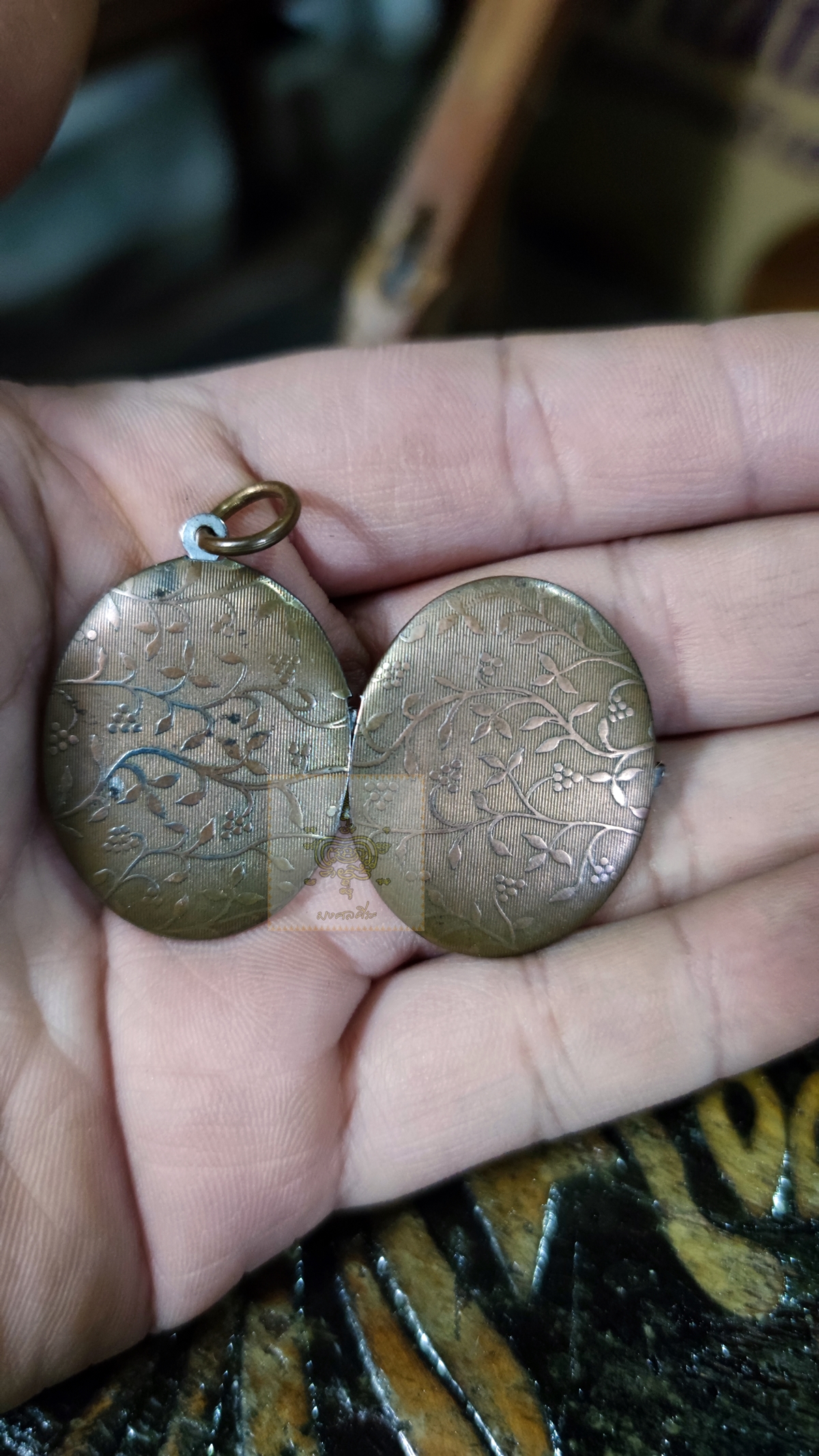 จี้ล็อกเก็ต งานเก่า(ตัวล็อคหัก)