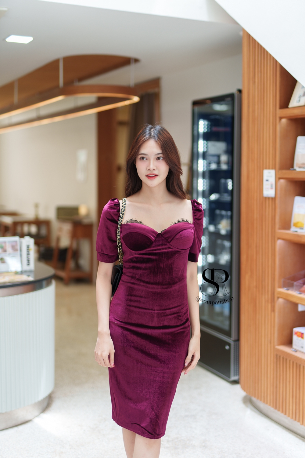 ชุดเดรสออกงานสีแดง เรียบหรู ดูแพง ใส่ไปงานแต่งกลางวัน/กลางคืน ชุดราตรี ชุดไปงานแต่ง ชุดออกงาน