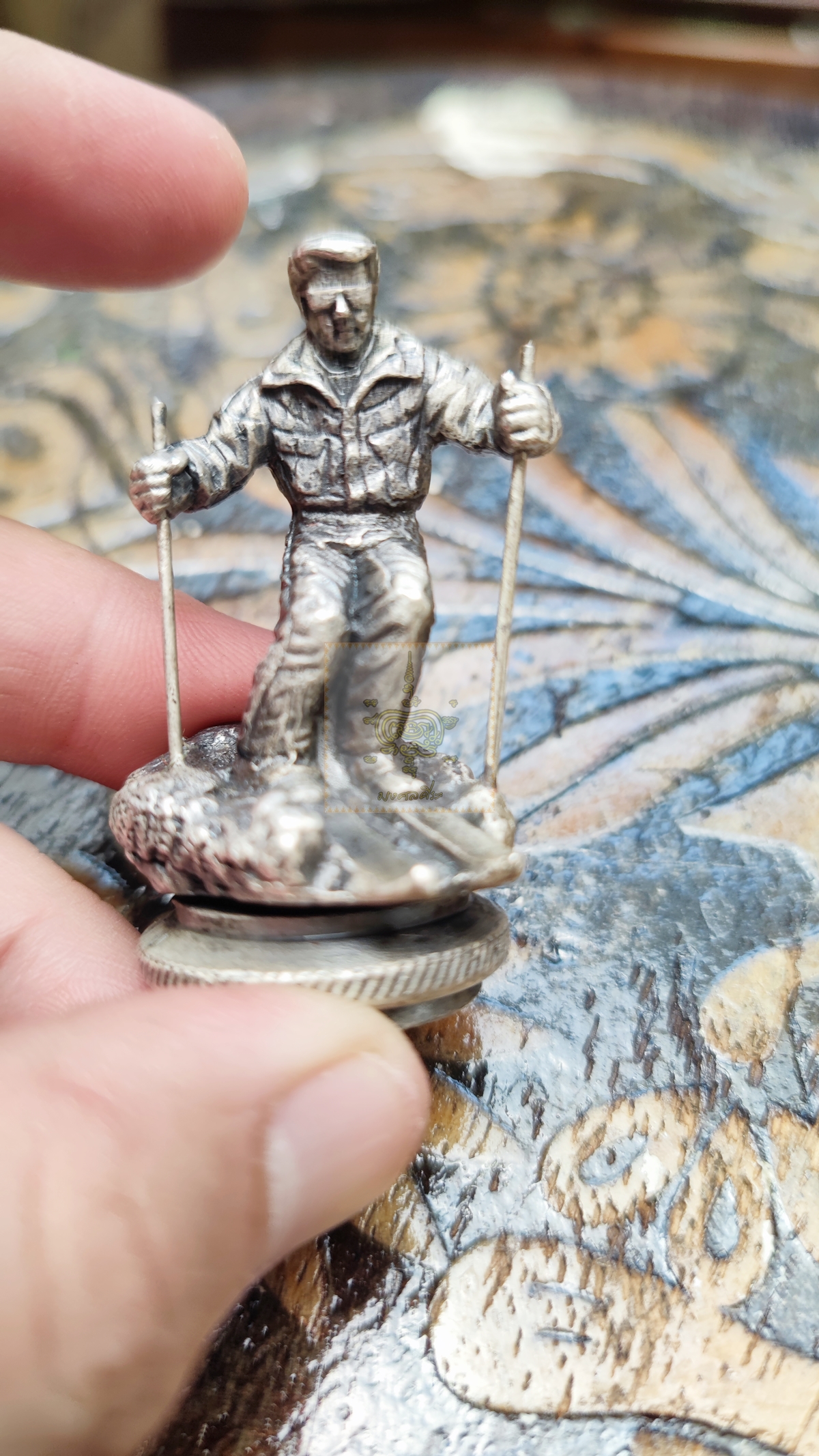 โมเดล ฝาขวดเหล้า