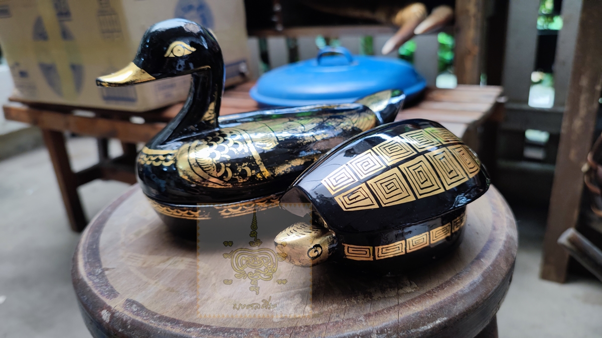 งานลงรักเขียนลายทอง เต่า+เป็ด ตัวใหญ่