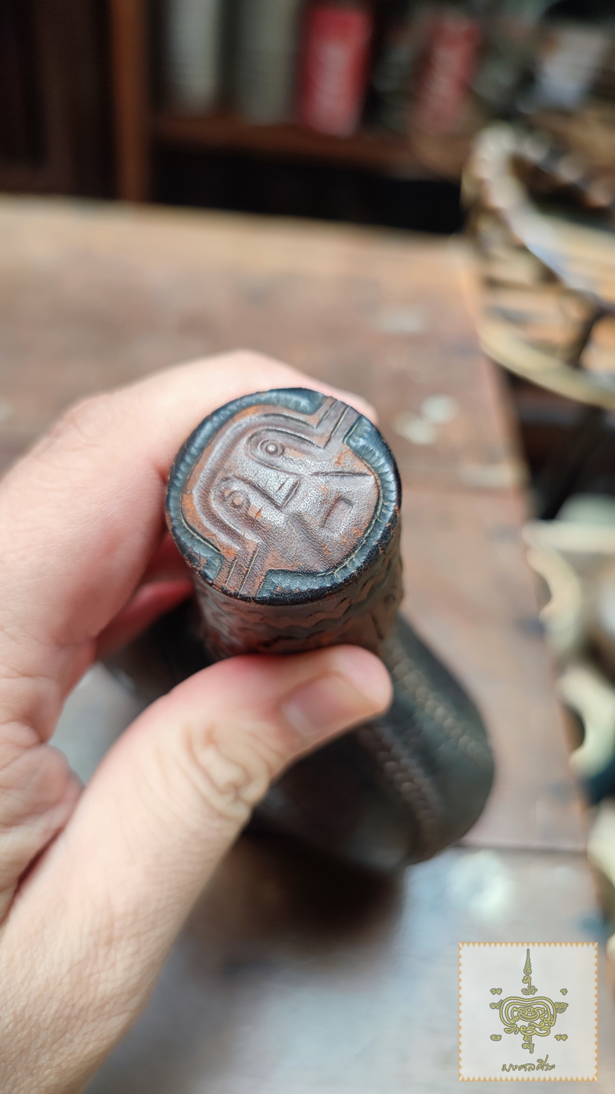 ขวดห่อด้วยหนังแกะลาย มายา อินคา เอสเทค จากโคลัมเบีย ขนาดใหญ่