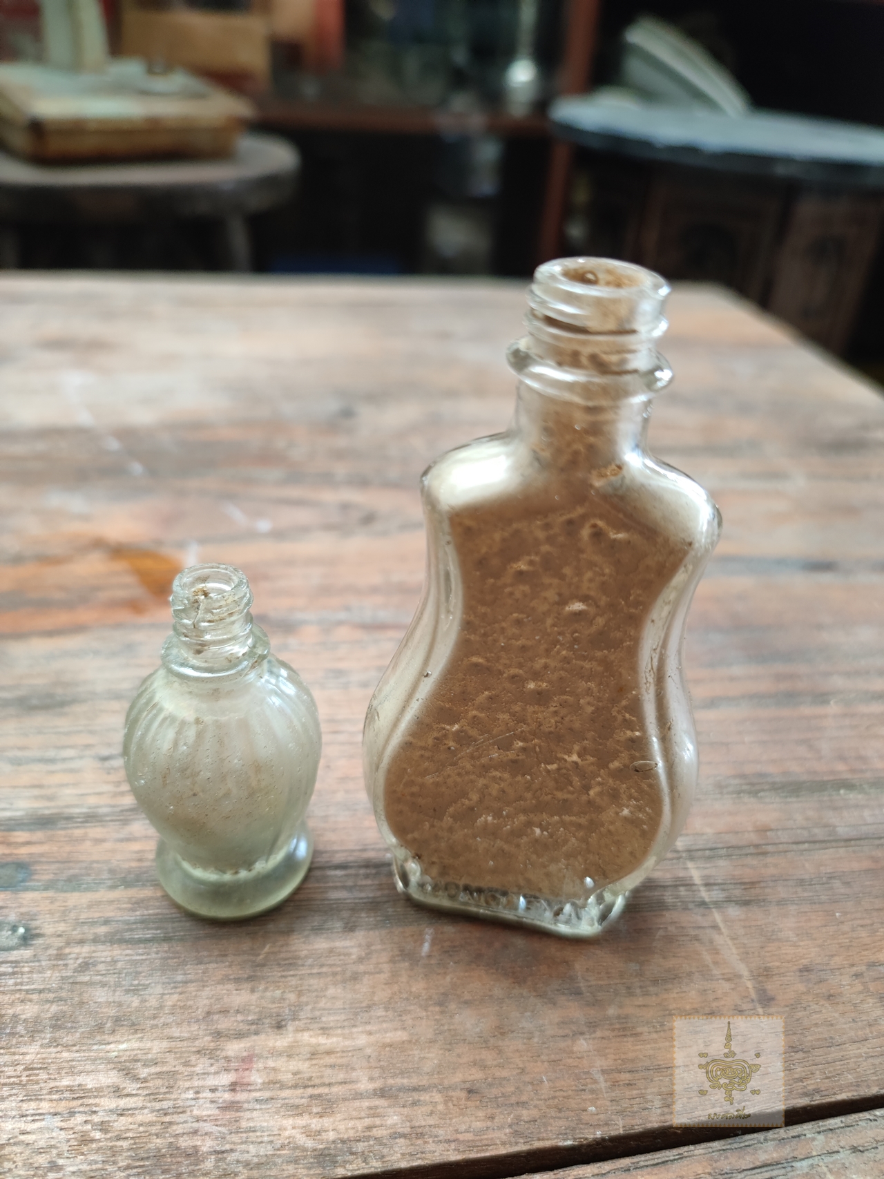 ขวดแป้ง-ขวดน้ำหอม โบราณ