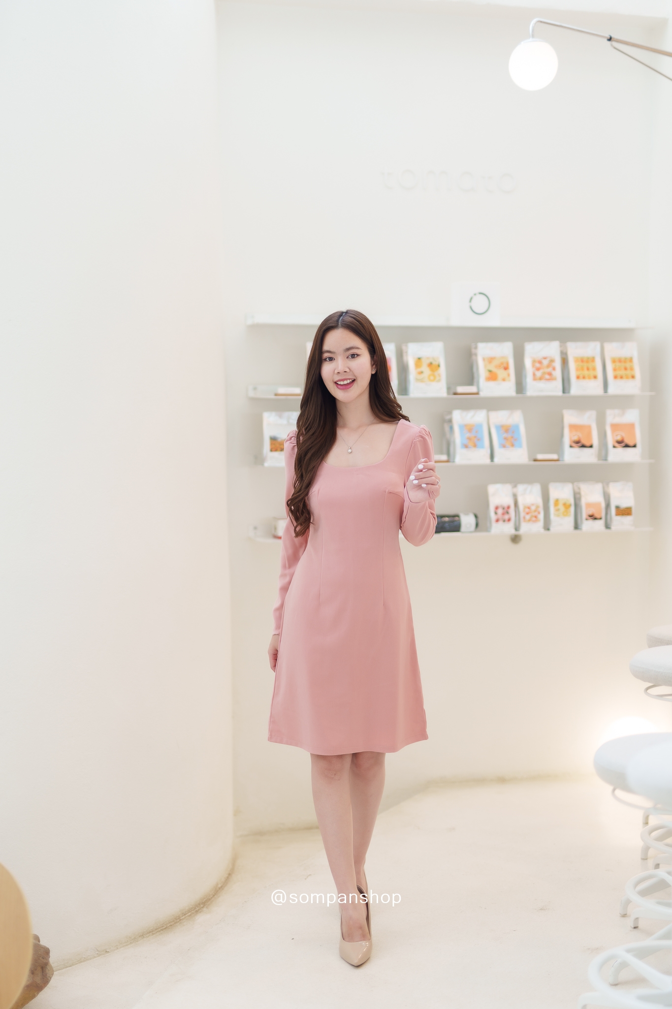 พร้อมส่ง !! ชุดเดรสสั้นสีชมพู เดรสทรงตรง แขนยาว แนวเรียบๆ สวยใส่ดูดี ใส่ทำงานได้ ใส่ไปงานกลางวันได้