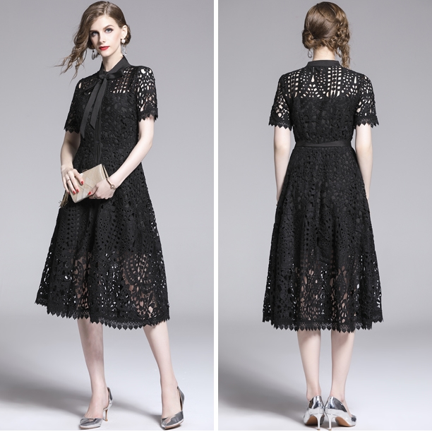 ชุดเดรสสั้นสีดำ ผ้าลูกไม้ แนวเรียบร้อย สวยหวาน สุภาพ