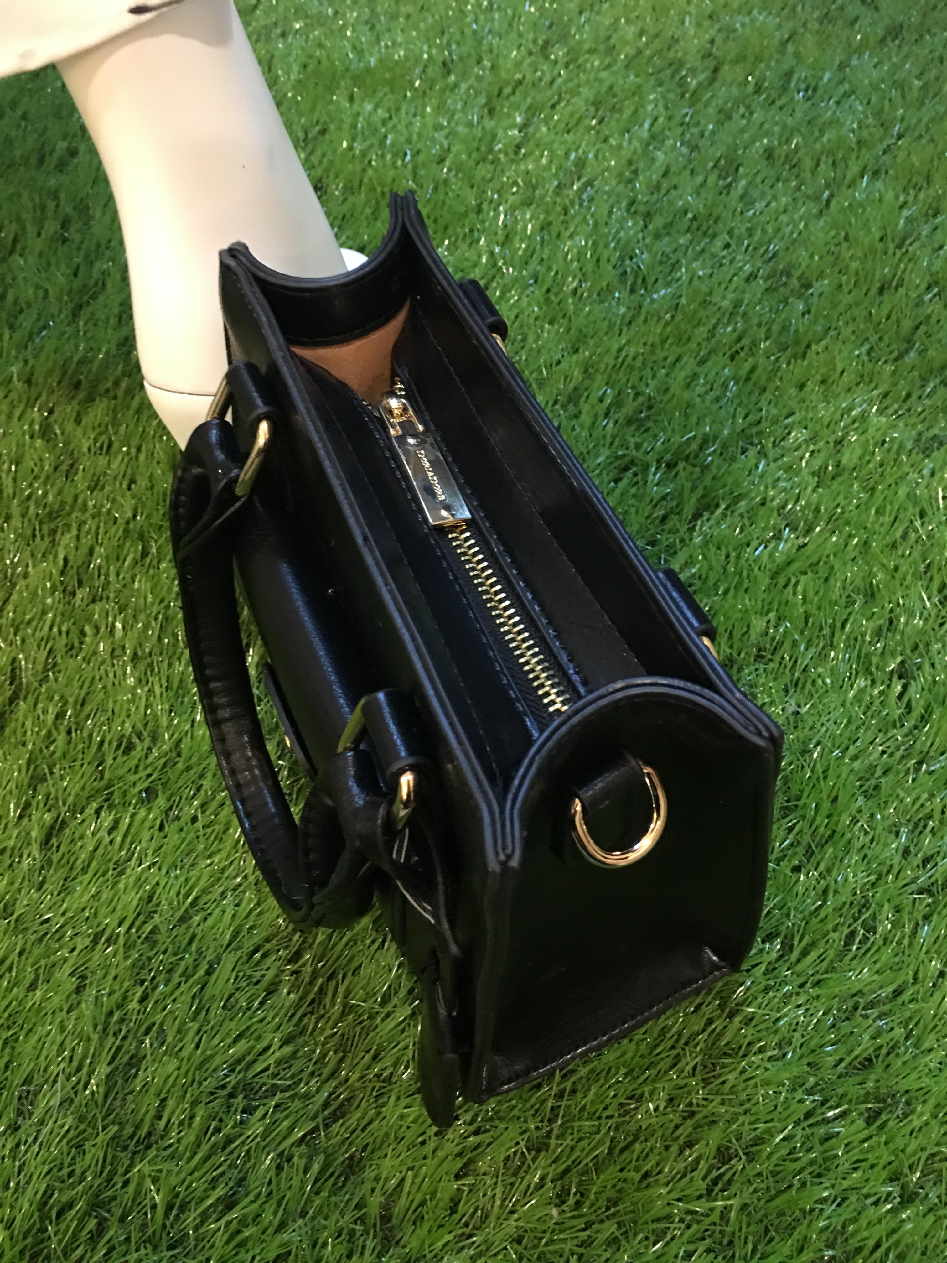 กระเป๋าถือ/สะพายข้างสีดำ ทรงสี่เหลี่ยมสูง สวยเก๋ สไตล์วินเทจ