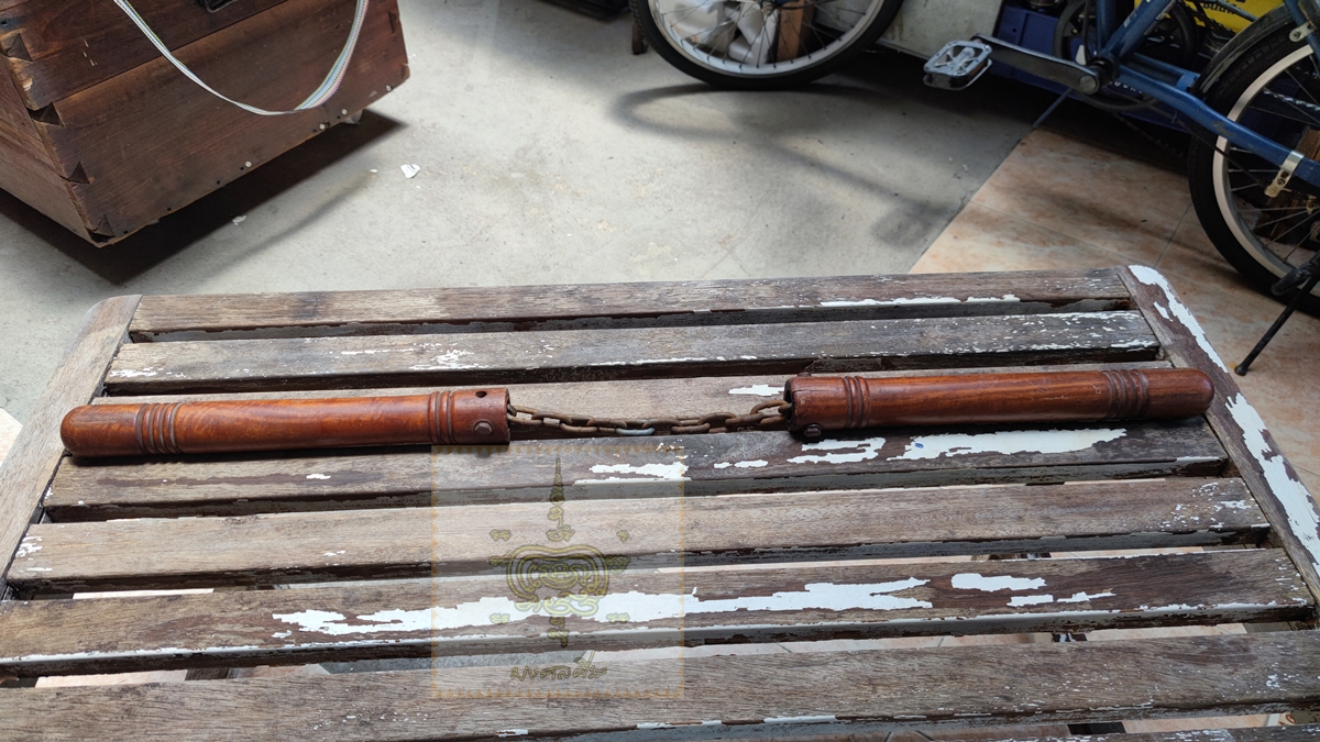 กระบองสองท่อน