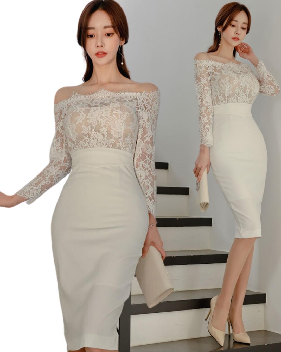 ชุดเดรสออกงานสีขาว เดรสสั้นปาดไหล่ ทรงเข้ารูป แขนยาวลูกไม้ แนวเรียบหรูดูแพง สวยดูดี เหมาะสำหรับใส่เป็นชุดราตรี ชุดออกงาน ชุดไปงานแต่งงาน