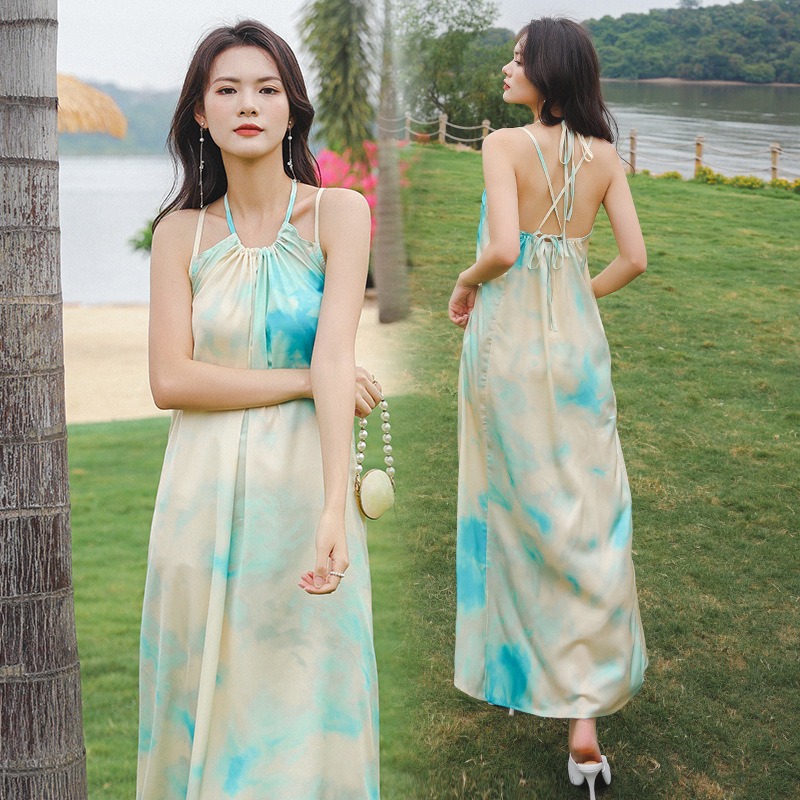ชุดเดรสยาวโทนสีครีมเขียวพาสเทล โชว์เว้าหลัง เอวยืด แฟชั่นชุดใส่เที่ยวทะเล ไอเดียชุดแต่งตัวไปเที่ยวทะเล ใครมีแพลนไปทะเลแต่ยังไม่ได้หาชุดต้องดู