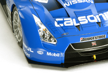  ■Bumper Attachment Precisely reproduced is the GT-R's prominent front end attachment which is said to help reduce wind resistance.