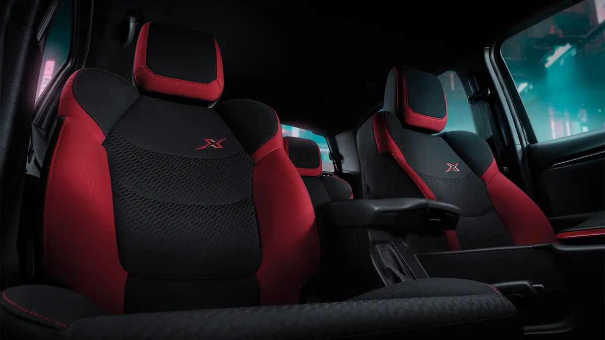 speed-interior-4-seat-desktop