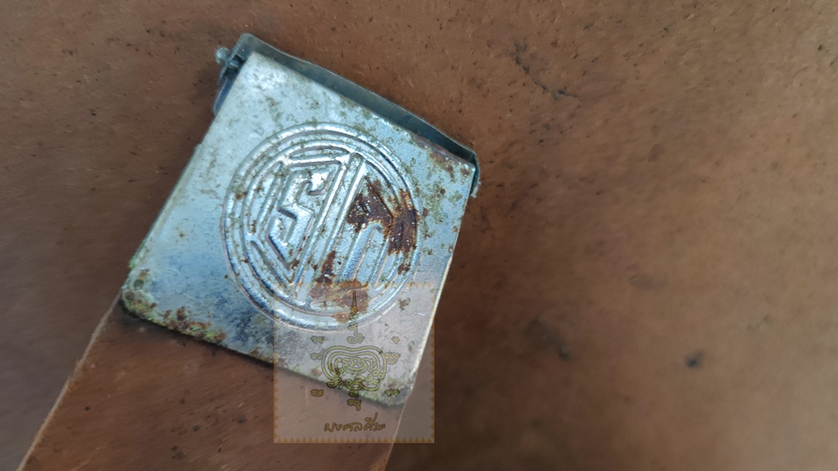 ใบปิดโฆษณา ร้านปืนเก่า พร้อมกรอบเก่า