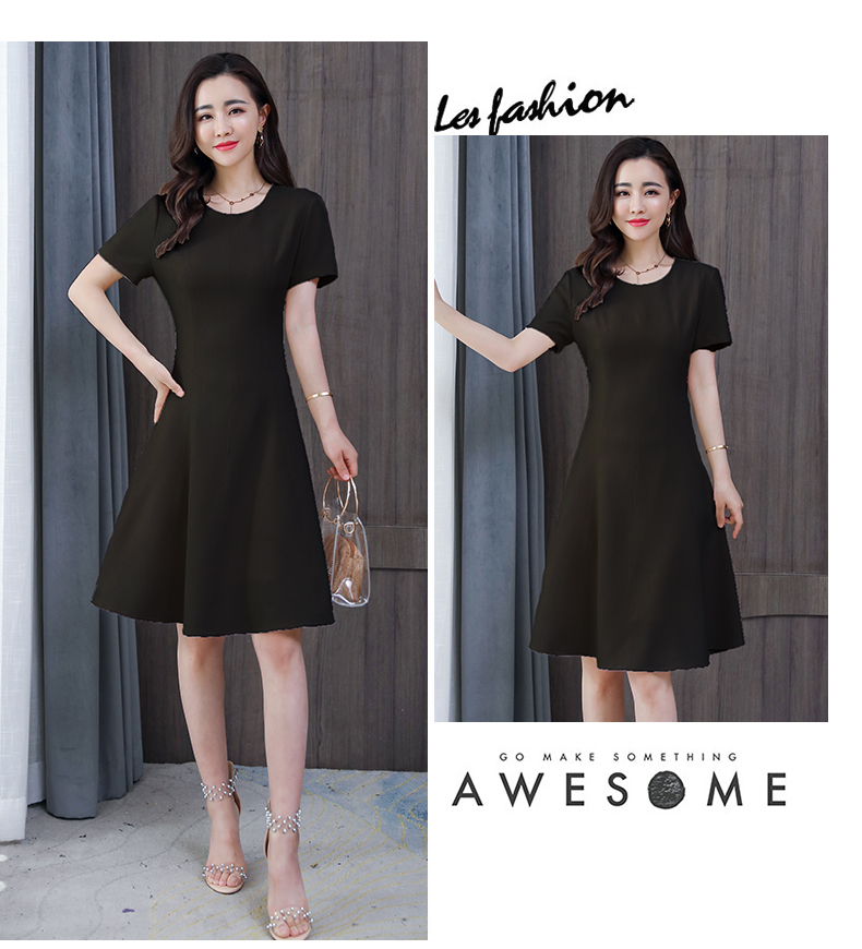 ชุดเดรสสั้นสีดำ แขนสั้น กระโปรงสั้นทรงบาน แนวเรียบร้อย สวยสุภาพ